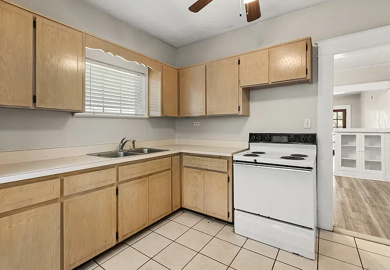 1509 Woodward St #1 — Photo 14