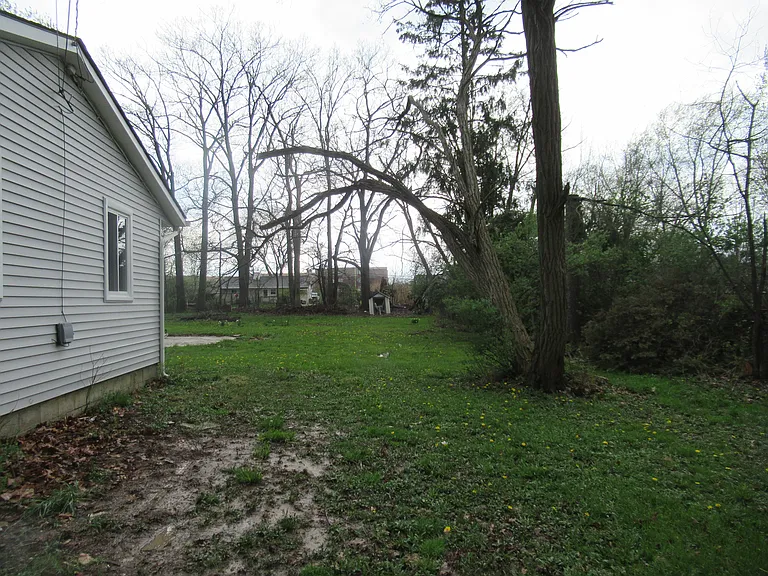 1462 Harvard Dr — Photo 4