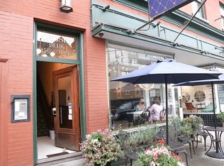 156 E 8th Ave #11, Vancouver, BC V5T 1R7