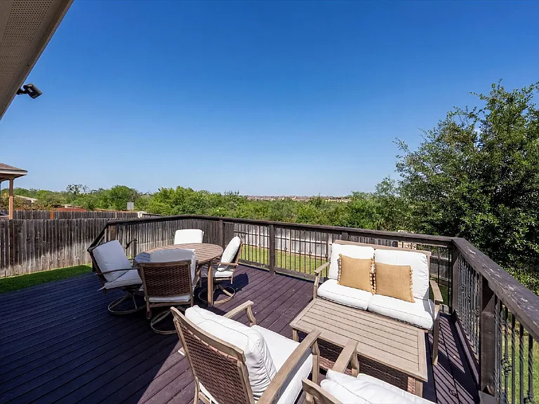 5702 Cicada Cir — Photo 3