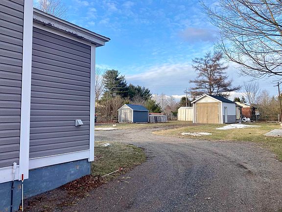 5th image of 1223 Plains Rd