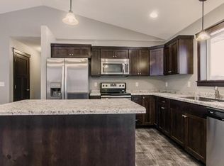 1025 Pheasant Run, New Richmond, WI 54017