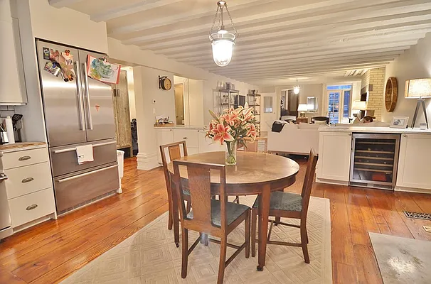 Rented by Park Property Advisors | media 13