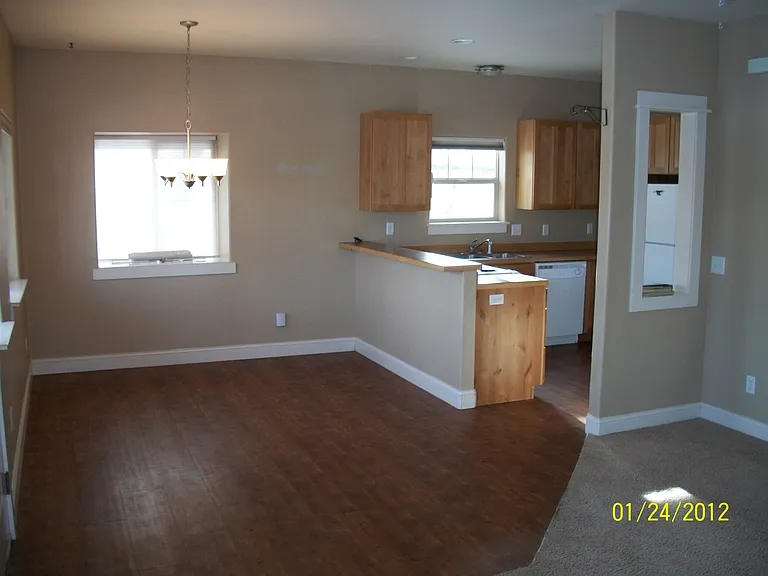 611 N 15th Ave — Photo 3