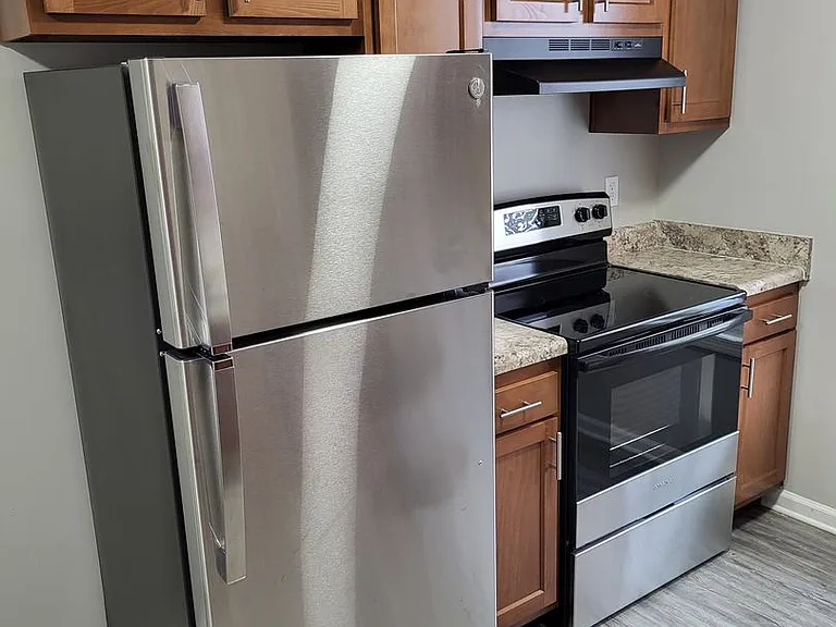 205 Keystone Dr — Photo 1