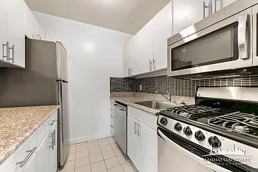 Rented by Manhattan Realty Group