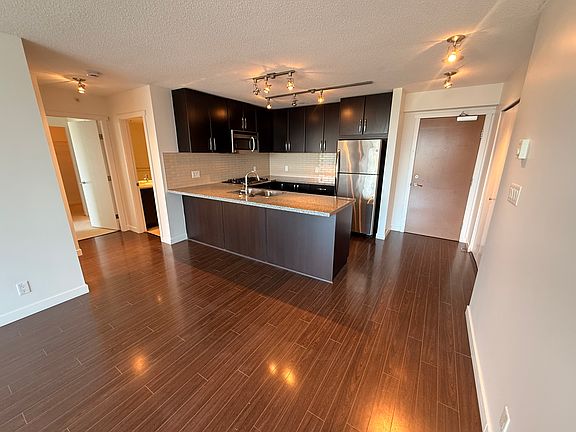 3rd image of 660 Nootka Way #1805