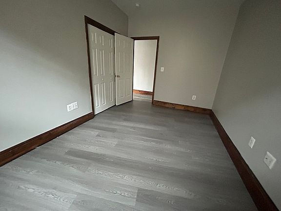 2nd image of 5101-21 Walnut St #B300