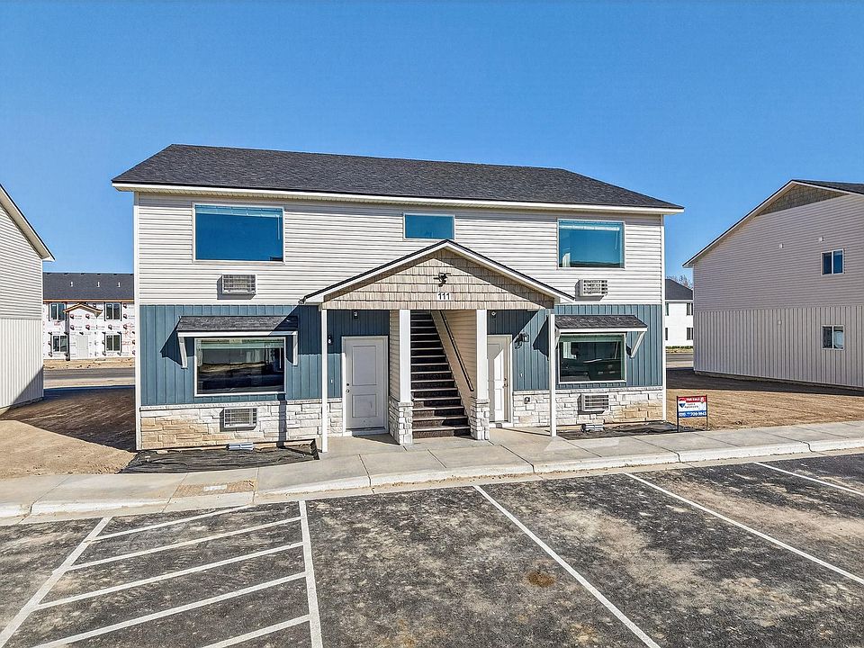 1st image of 5405-111 212 Park Lawn