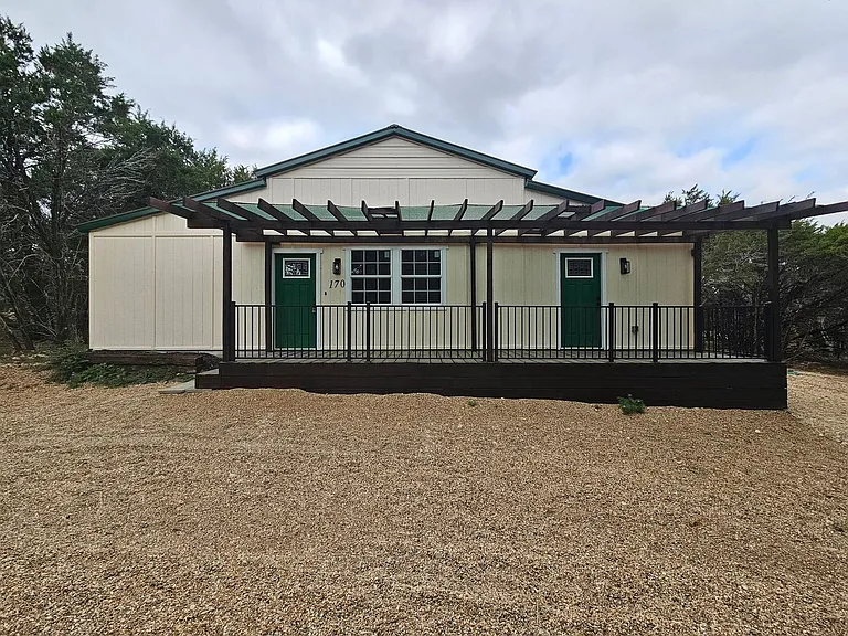 170 Circle Dr — Photo 1