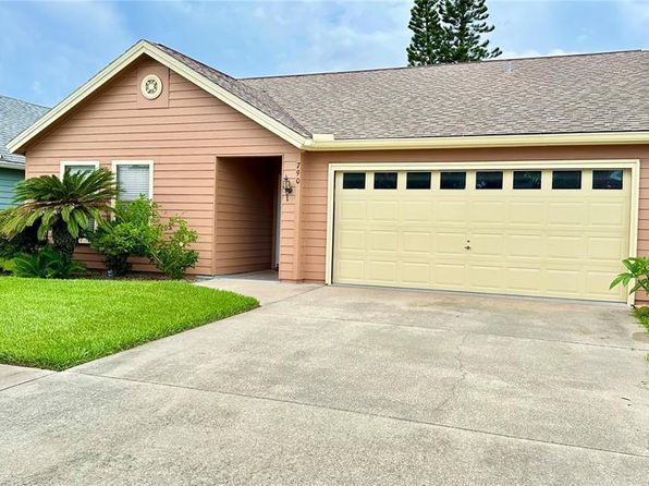 790 Pine Shores Cir