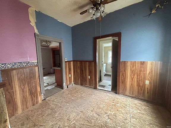 5th image of 1154 W Main St