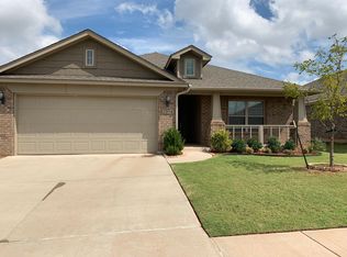 2904 Fountain Grass Rd, Oklahoma City, OK 73128