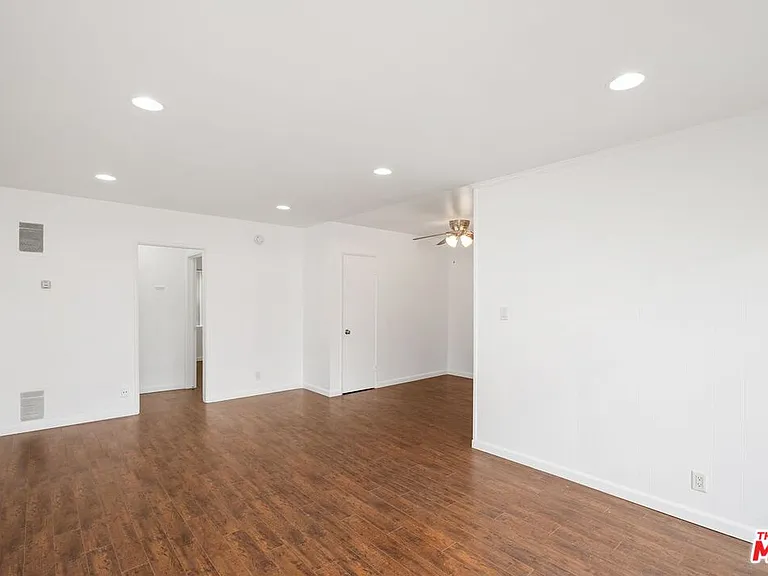 7550 Fountain Ave #2 — Photo 17