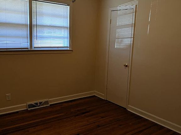 5th image of 448 Cedarbrook Dr