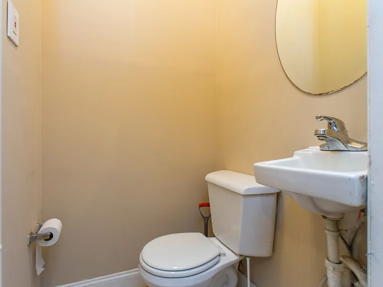1604 N Bouvier St — Photo 27
