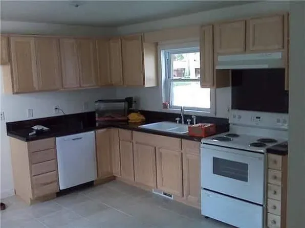 306 Allamakee St, Waukon, IA 52172