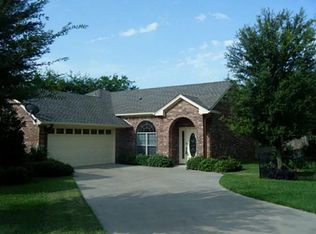1029 Roberts Bend Ct, Granbury, TX 76048