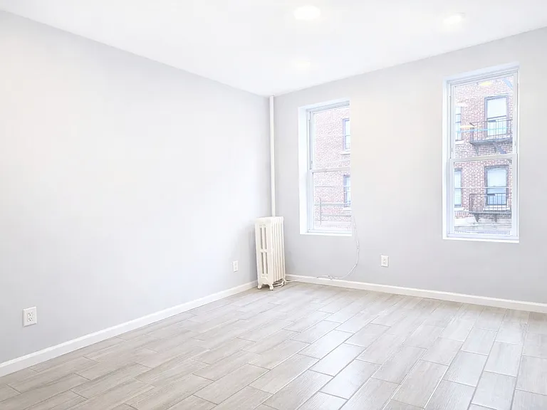 5114 Hudson Ave #7 — Photo 11