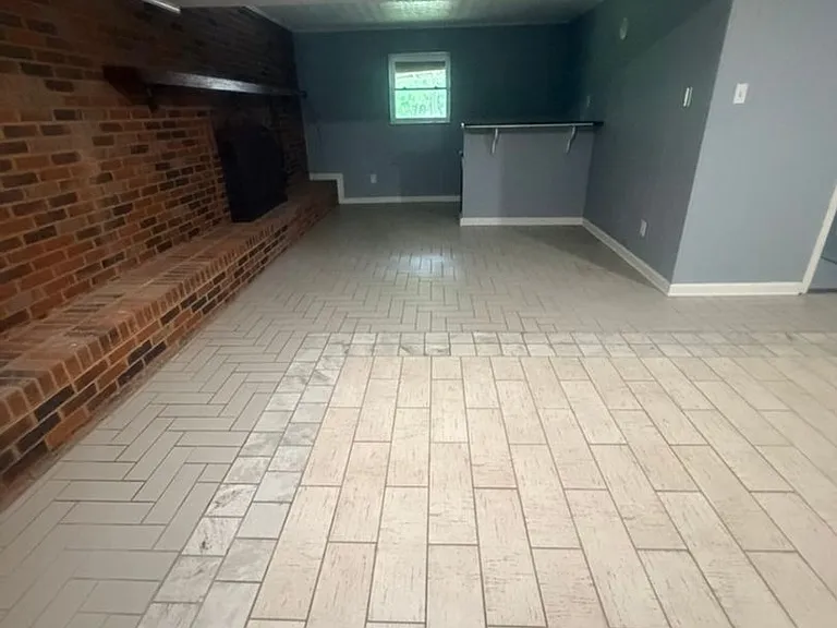 921 Brown School Rd — Photo 32
