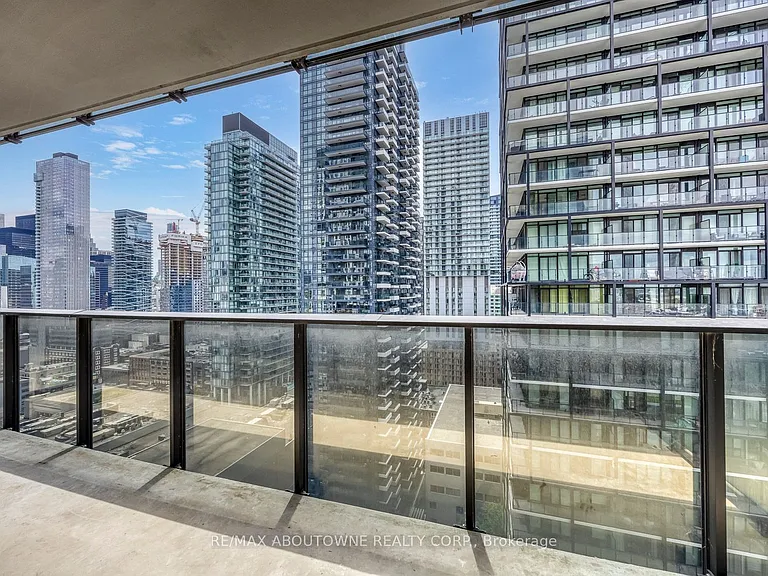 330 Richmond St W #2601 — Photo 12