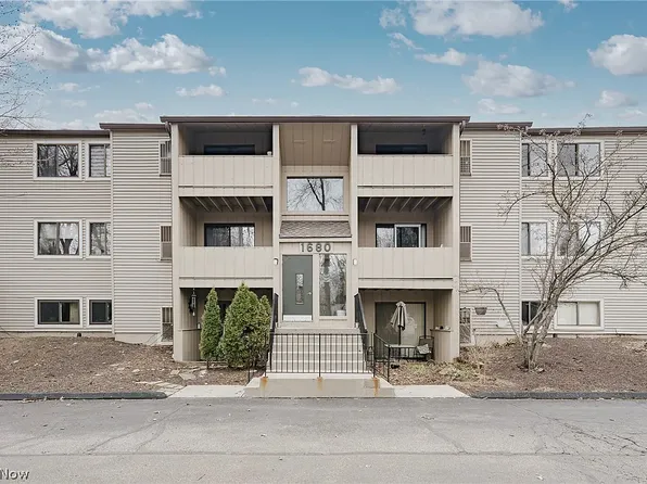 1680 Cedarwood Dr APT 243, Westlake, OH 44145
