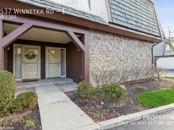 1537 Winnetka Rd #1, Glenview, IL 60025