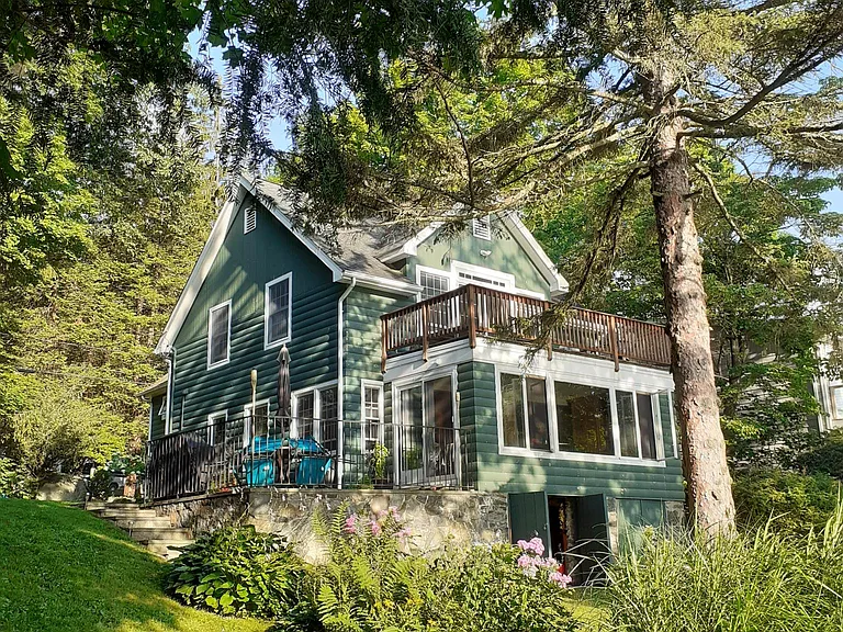 23 Great Meadow Rd — Photo 1