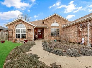 511 Steepro Dr, Centerton, AR 72719