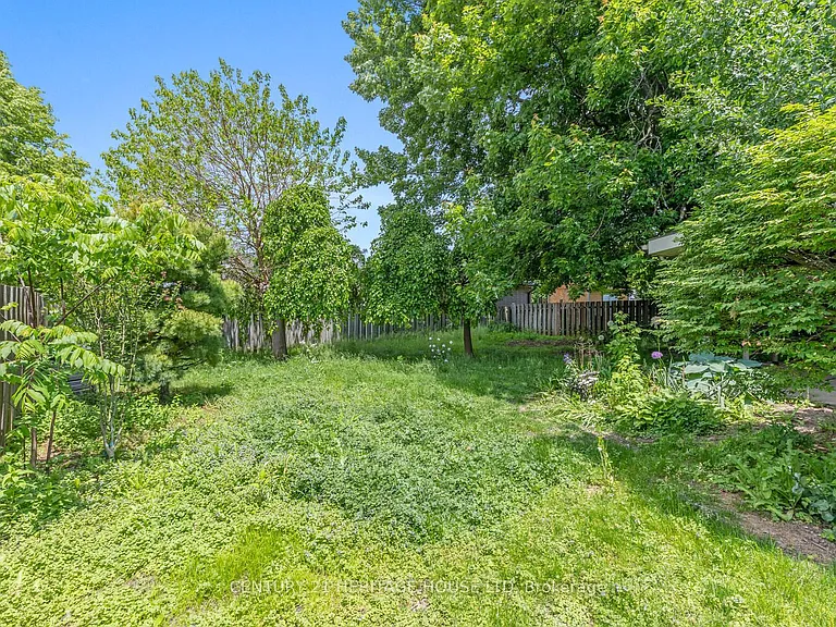 57 Vanbuskirk Dr — Photo 33