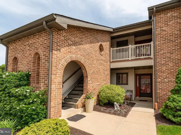 264 Black Oak Dr, Lancaster, PA 17602