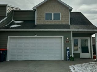 611 Walters Dr, Manhattan, KS 66502