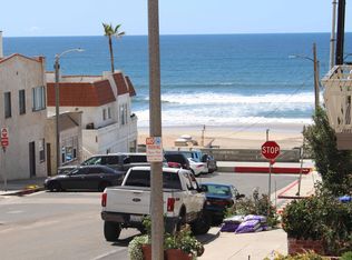 125 Rosecrans Ave APT A, Manhattan Beach, CA 90266