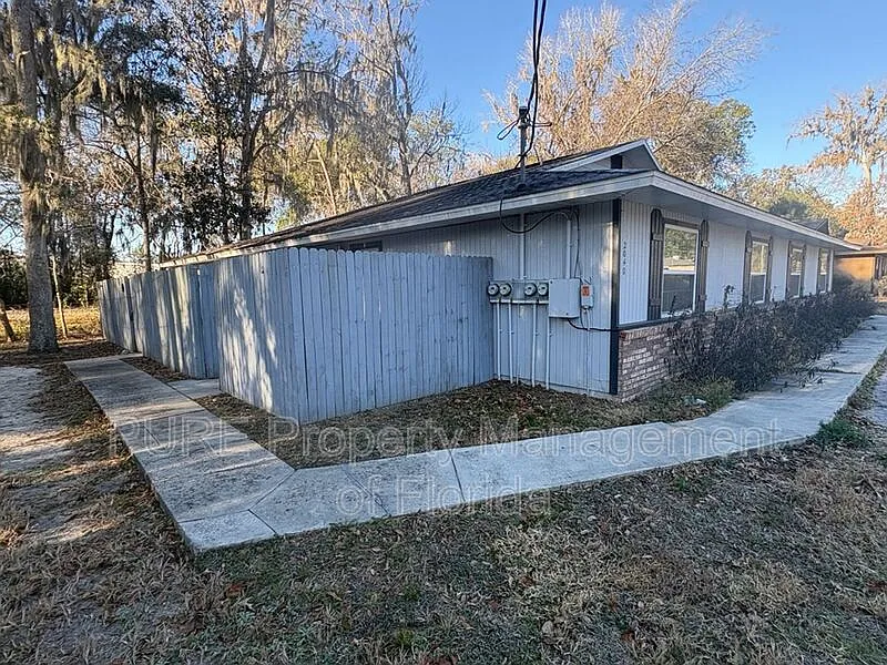 2 bed, 1.0 bath, $1,125 — Photo 4