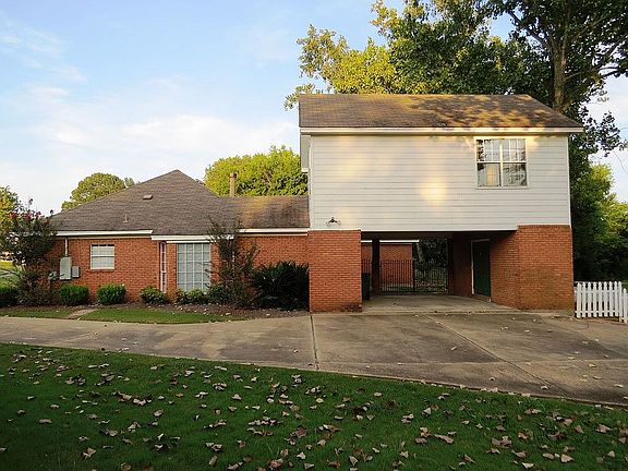 3rd image of 6123 Dunwoody Ct