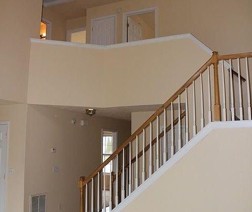 4th image of 3825 Winthrop Dr