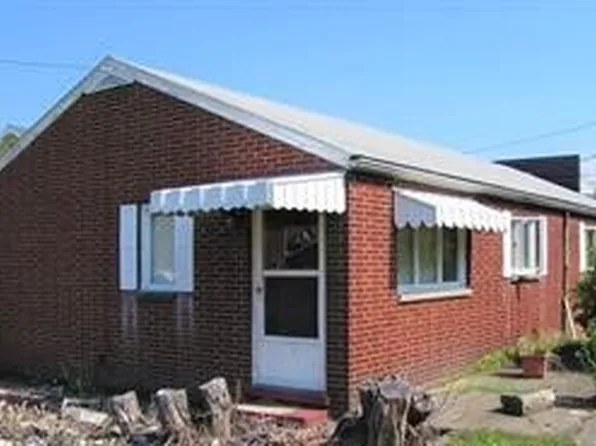 517 Strawberry Way, California, PA 15419