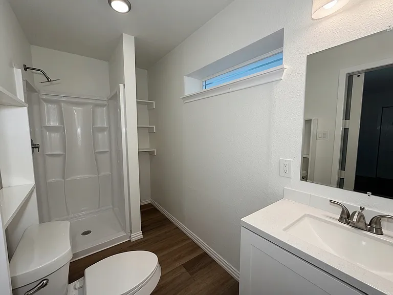 1108 Park Dr — Photo 7