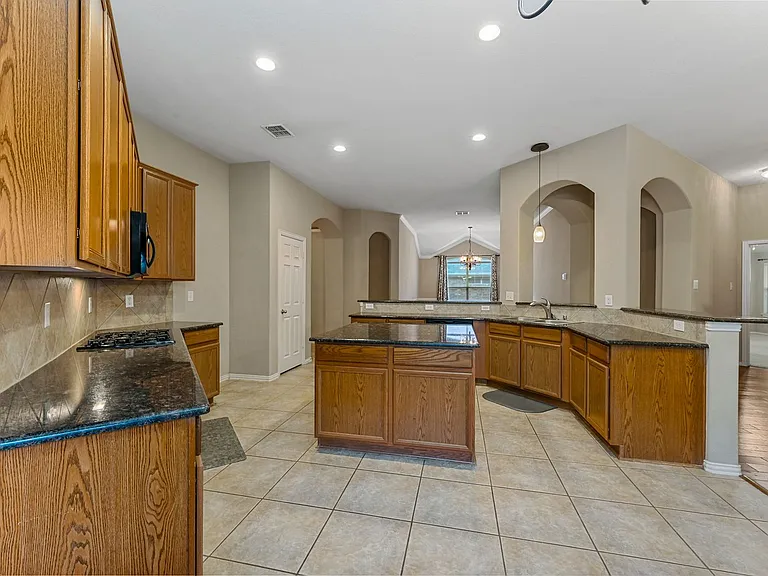 11962 Henderson Dr — Photo 9