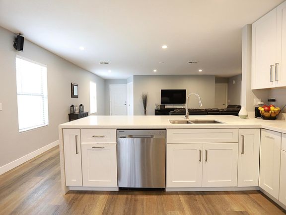 4th image of 3027 W Juana Ct