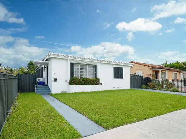 3341 NW 19th Ter, Miami, FL 33125