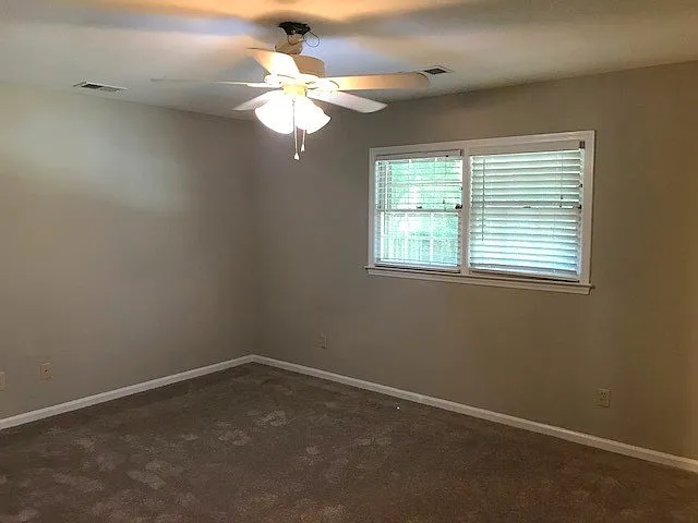 1915 Coventry Dr — Photo 15