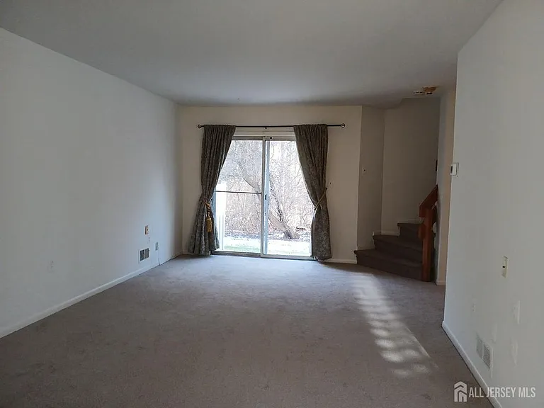 1081 Schmidt Ln — Photo 12