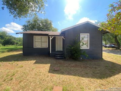 504 N Peach St, Pearsall, TX, 78061