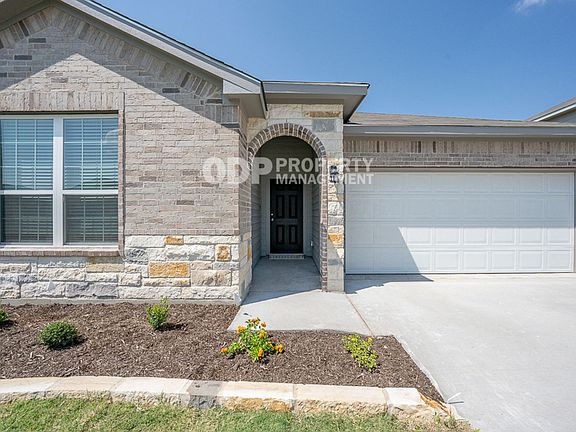 2nd image of 711 Friars Landing Dr