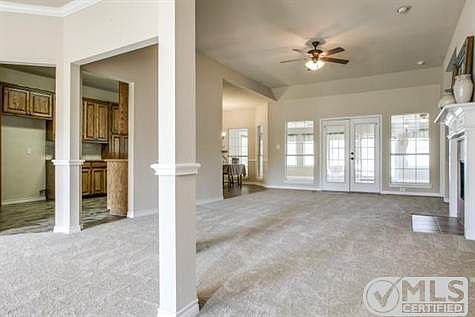 4th image of 1912 Thornberry Dr