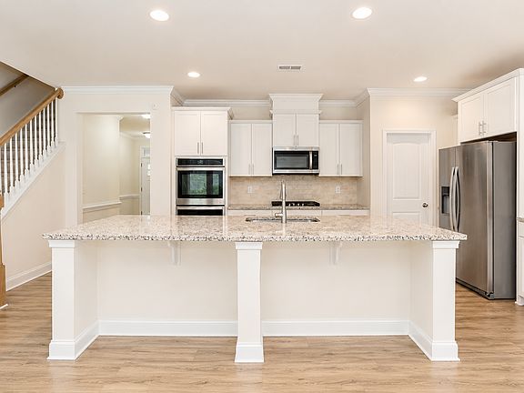 5th image of 1013 Brennan Green Ct