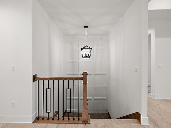 5th image of 5968 Willow Grove Ave