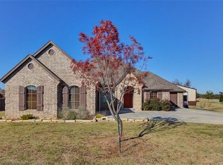4611 Riverside Dr, Tuttle, OK 73089