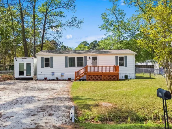 425 Sand Hill Dr., Conway, SC 29526